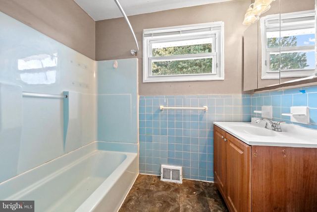 532 WILLIAMS AVE, Runnemede, NJ 08078