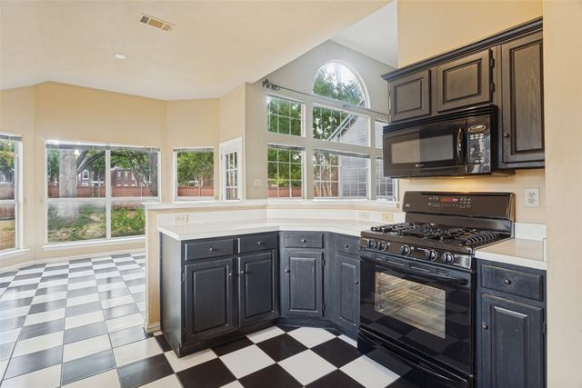 300 Black Rock Court, Irving, TX 75063