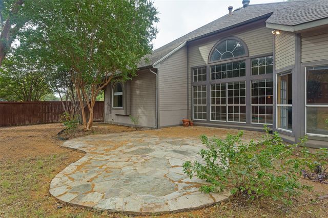 300 Black Rock Court, Irving, TX 75063