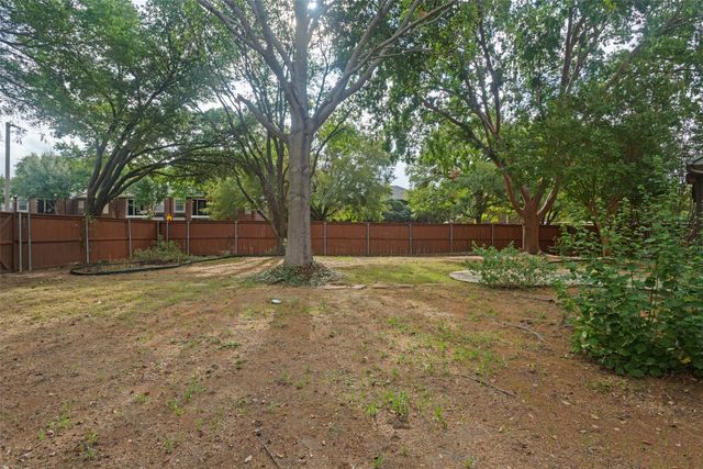 300 Black Rock Court, Irving, TX 75063