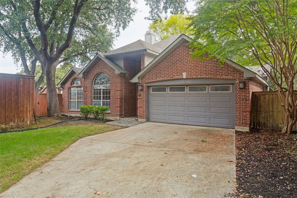 300 Black Rock Court, Irving, TX 75063 — photo 3