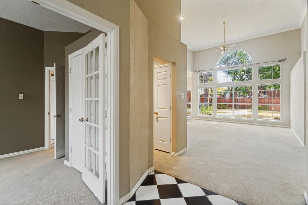 300 Black Rock Court, Irving, TX 75063 — photo 4