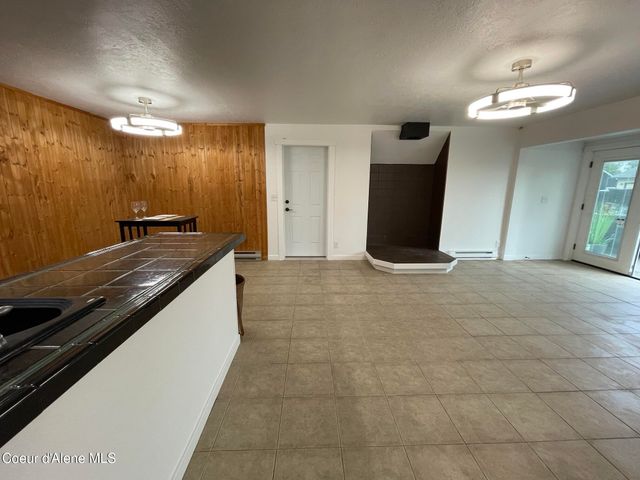 911 E Woolsey DR, Coeur D'alene, ID 83814