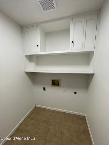 911 E Woolsey DR, Coeur D'alene, ID 83814