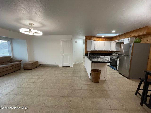 911 E Woolsey DR, Coeur D'alene, ID 83814