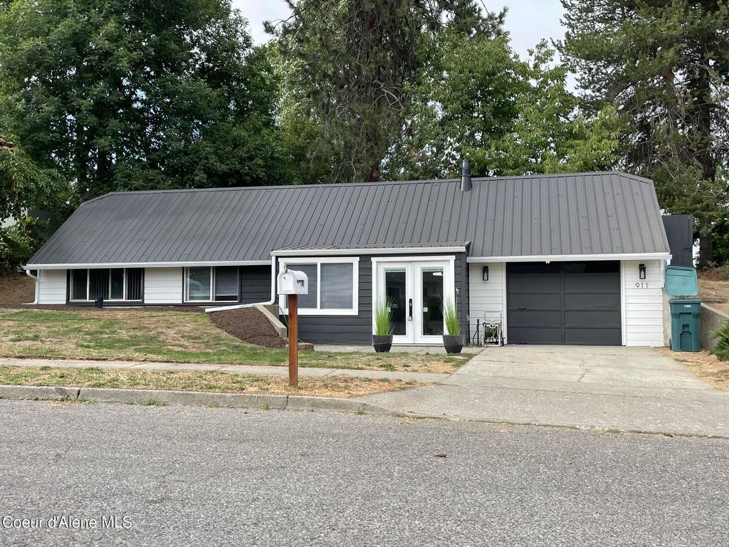 911 E Woolsey DR, Coeur d'Alene, ID 83814 photo 2