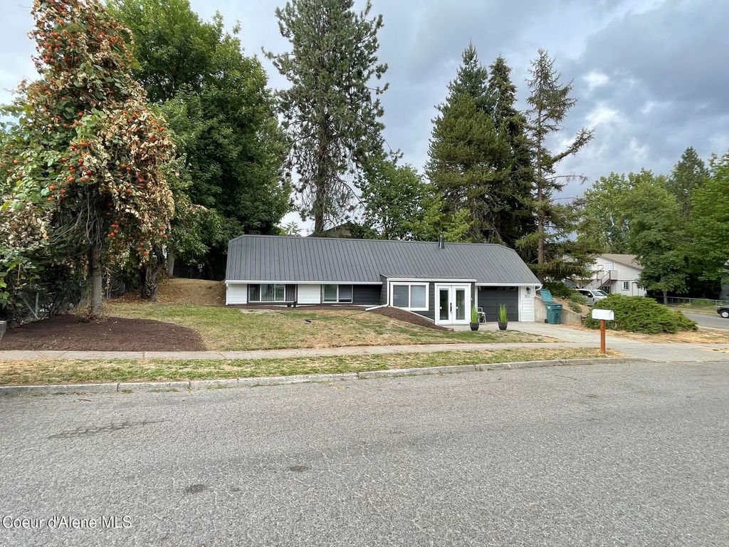 911 E Woolsey DR, Coeur d'Alene, ID 83814 photo 3