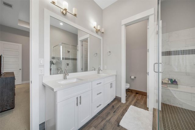 814 Thornton Road G, Houston, TX 77018