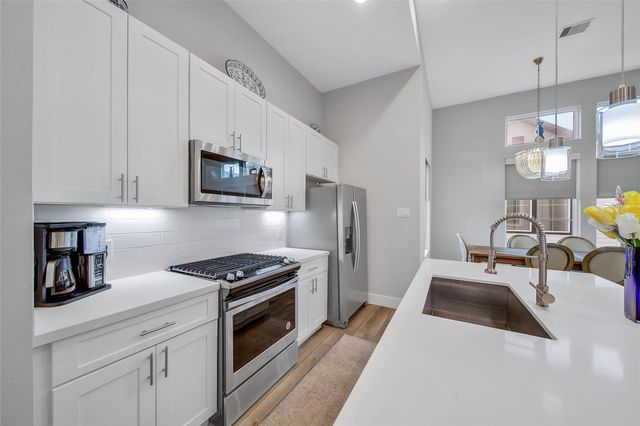 814 Thornton Road G, Houston, TX 77018