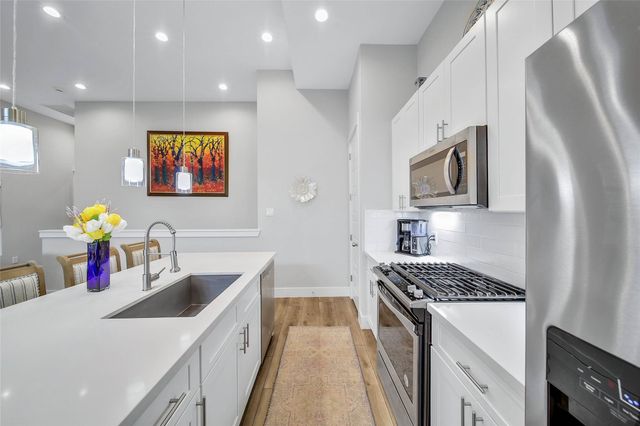 814 Thornton Road G, Houston, TX 77018