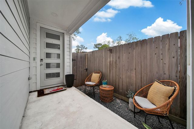 814 Thornton Road G, Houston, TX 77018