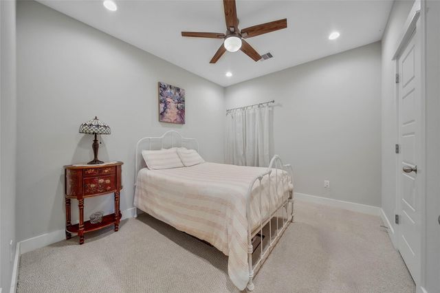 814 Thornton Road G, Houston, TX 77018