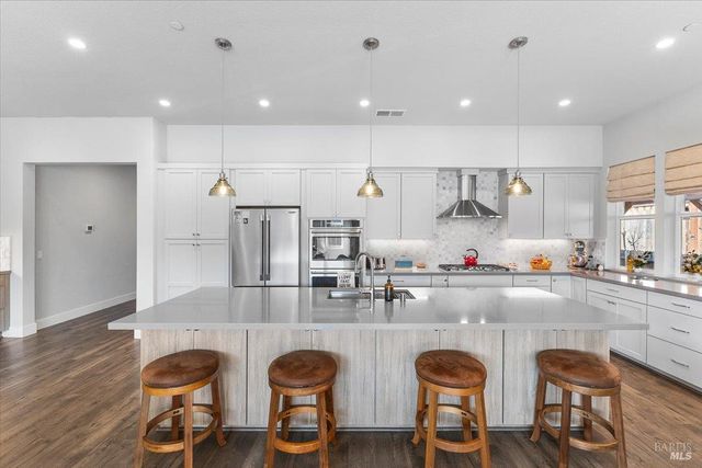 573 Misty Ct, Santa Rosa, CA 95403