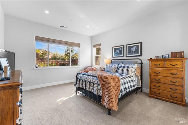 573 Misty Ct, Santa Rosa, CA 95403