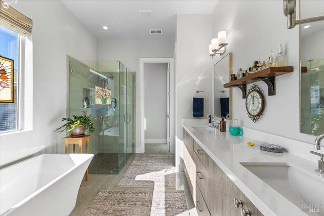 573 Misty Ct, Santa Rosa, CA 95403