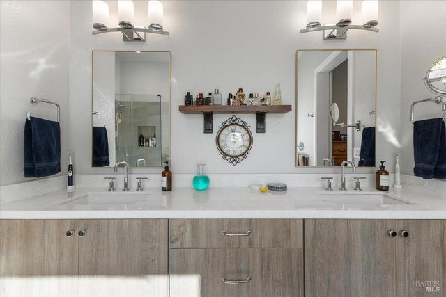 573 Misty Ct, Santa Rosa, CA 95403