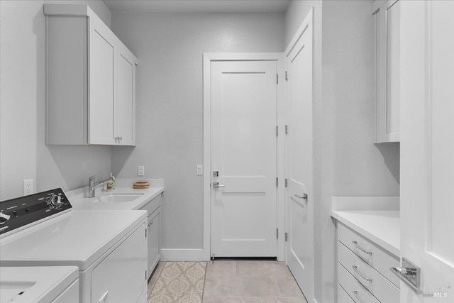 573 Misty Ct, Santa Rosa, CA 95403