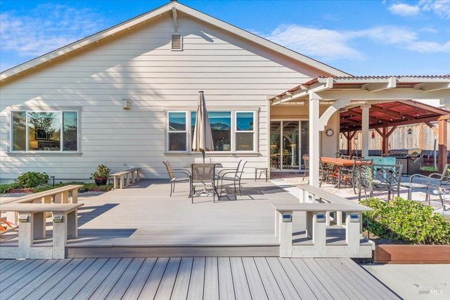 573 Misty Ct, Santa Rosa, CA 95403