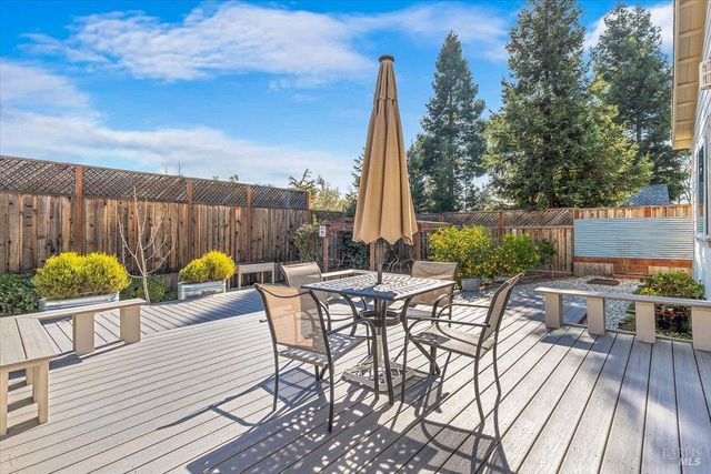 573 Misty Ct, Santa Rosa, CA 95403