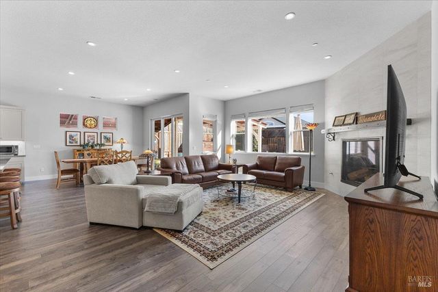 573 Misty Ct, Santa Rosa, CA 95403