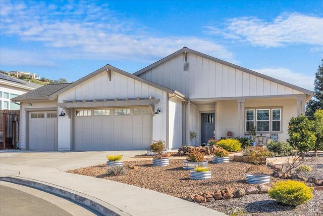 573 Misty Ct, Santa Rosa, CA 95403