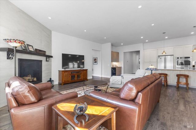 573 Misty Ct, Santa Rosa, CA 95403