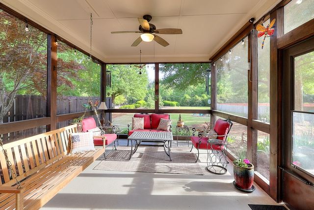 2385 Amberbrook Lane, Grayson, GA 30017