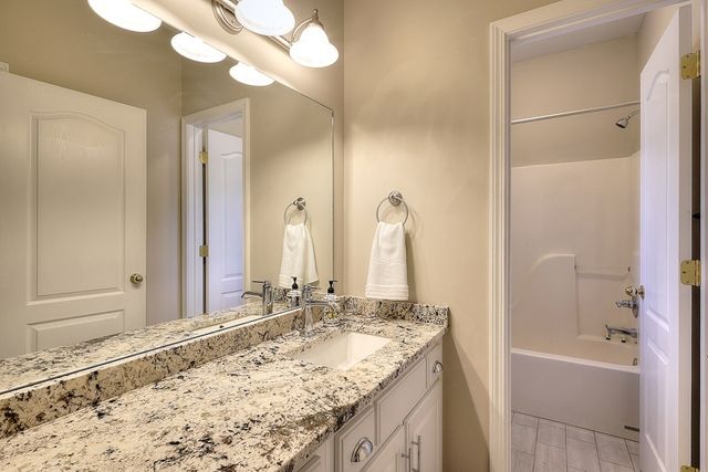 2385 Amberbrook Lane, Grayson, GA 30017