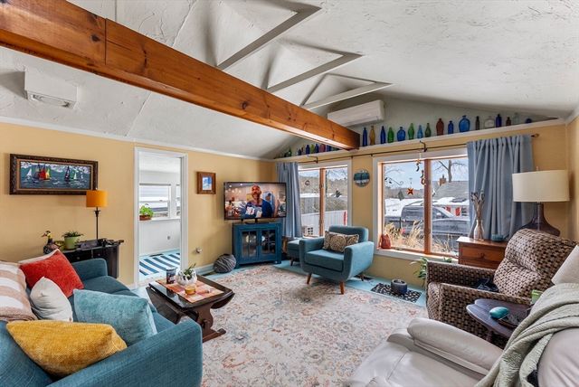 24 East Rd, Mashpee, MA 02649