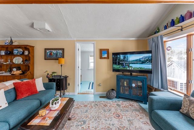 24 East Rd, Mashpee, MA 02649