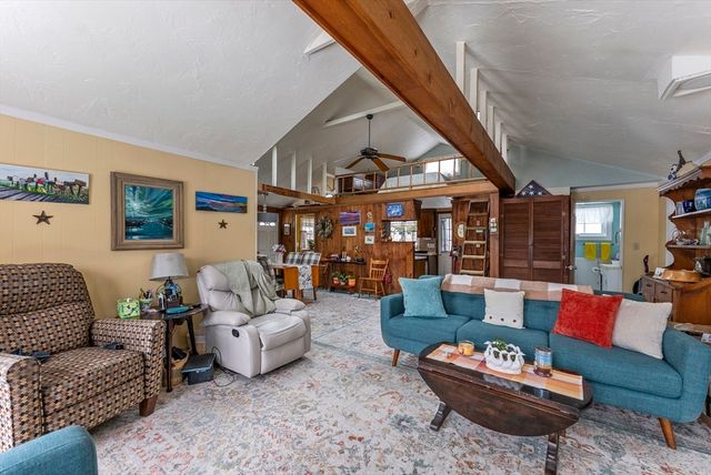 24 East Rd, Mashpee, MA 02649