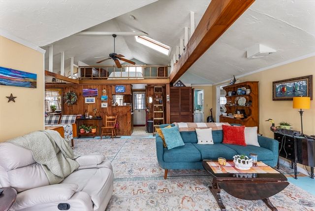 24 East Rd, Mashpee, MA 02649