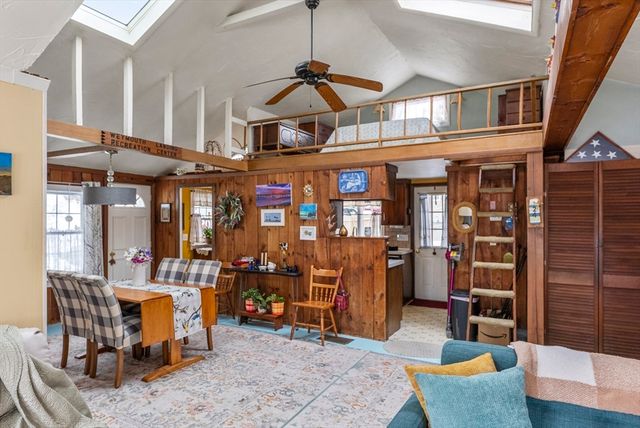 24 East Rd, Mashpee, MA 02649