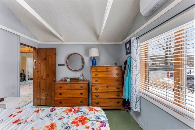 24 East Rd, Mashpee, MA 02649