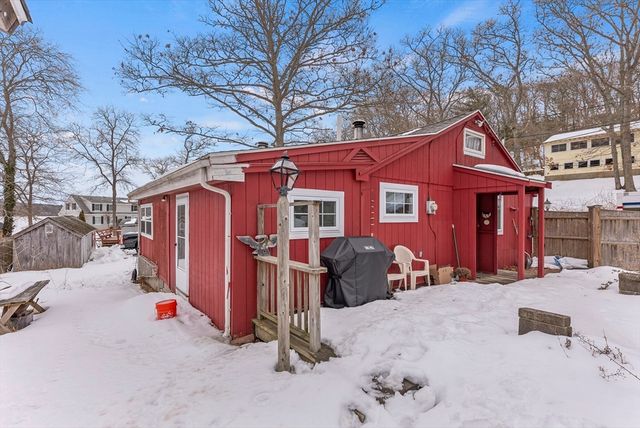 24 East Rd, Mashpee, MA 02649