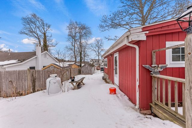 24 East Rd, Mashpee, MA 02649