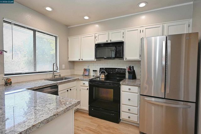 94 Elder Dr H, Pacheco, CA 94553