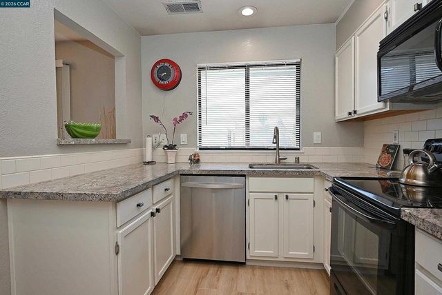 94 Elder Dr H, Pacheco, CA 94553