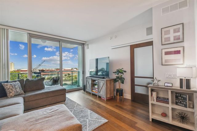 912 CHANNELSIDE DRIVE 2504, Tampa, FL 33602