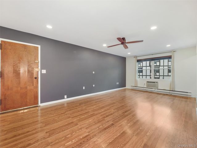 327 Sierra Vista Lane, Valley Cottage, NY 10989