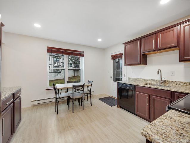 327 Sierra Vista Lane, Valley Cottage, NY 10989