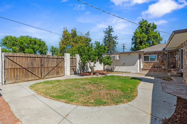 1611 Cameo Way, Modesto, CA 95350