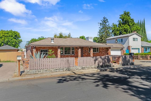 1611 Cameo Way, Modesto, CA 95350