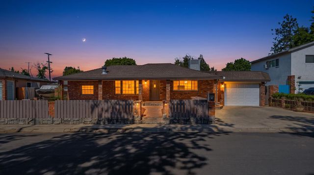 1611 Cameo Way, Modesto, CA 95350