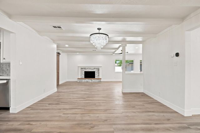 1611 Cameo Way, Modesto, CA 95350