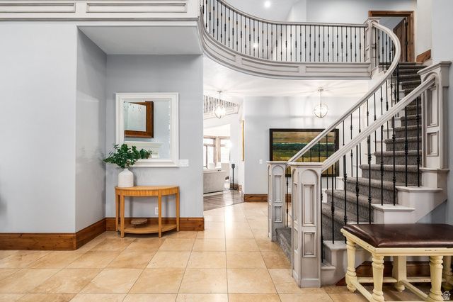 5083 S CLARENDEN PL, Holladay, UT 84117