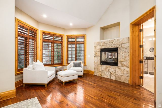 5083 S CLARENDEN PL, Holladay, UT 84117