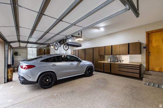 5083 S CLARENDEN PL, Holladay, UT 84117