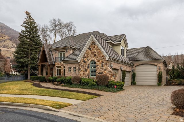 5083 S CLARENDEN PL, Holladay, UT 84117