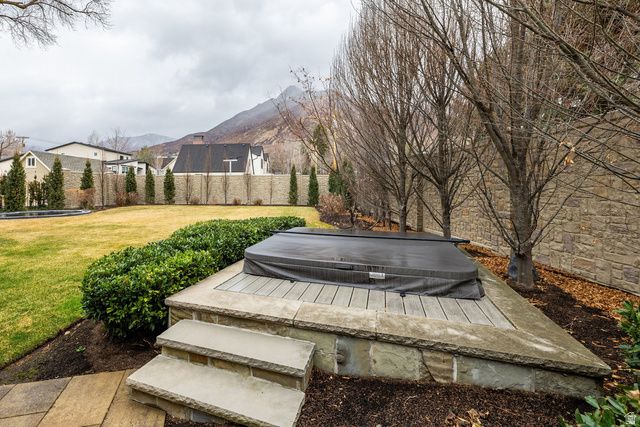 5083 S CLARENDEN PL, Holladay, UT 84117